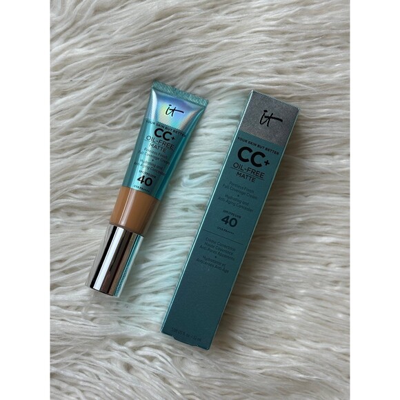 IT Cosmetics CC+ Cream Natural Matte Foundation with SPF 40 Rich - Picture 3 of 11
